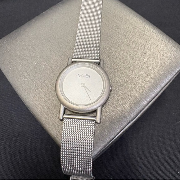 Nevada Accessories - Stainless Steel Women's Watch